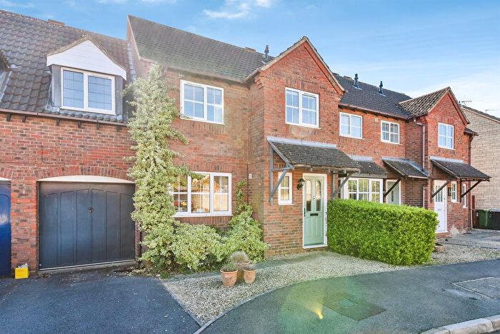 2 Bedroom End Of Terrace House For Sale In Huntingdon Way, Chippenham, SN14