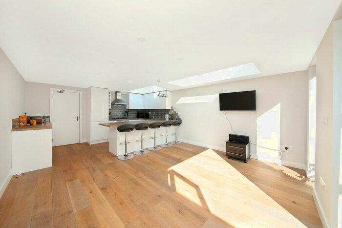 5 Bedroom Terraced House To Rent In Lugard Road, SE15