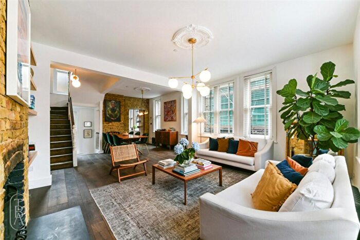 3 Bedroom Maisonette To Rent In Princelet Street, London, E1