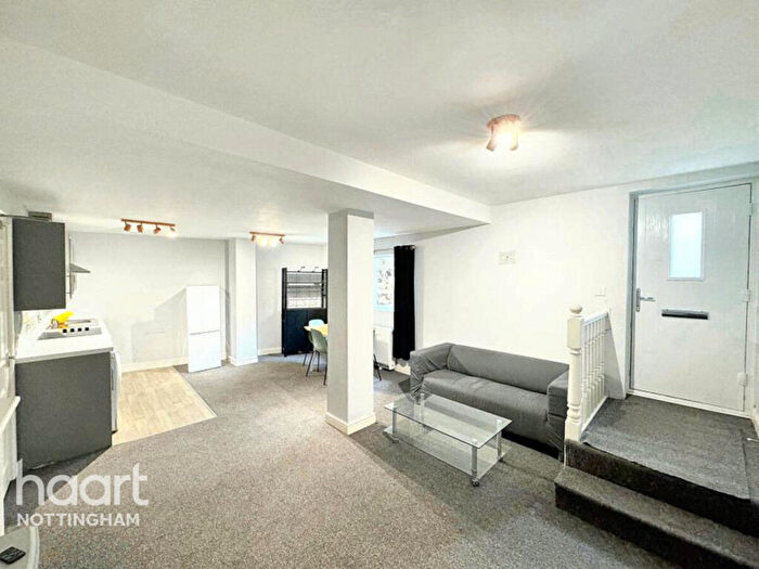 2 Bedroom Apartment To Rent In Woodborough Road, Nottingham, NG3