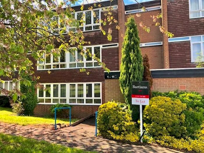 2 Bedroom Flat To Rent In Brantley Avenue, Wolverhampton, WV3