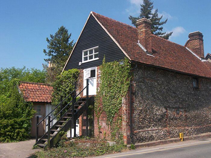 2 Bedroom Apartment To Rent In Lower Road Great Bookham, KT23