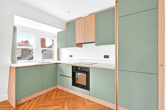 1 Bedroom Flat To Rent In Wandsworth High Street, London, SW18
