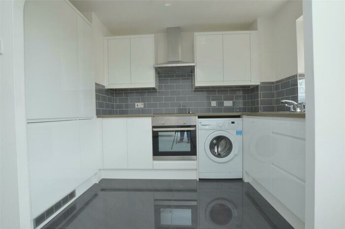 1 Bedroom Maisonette To Rent In Jacobs Avenue, Harold Wood, Romford, RM3