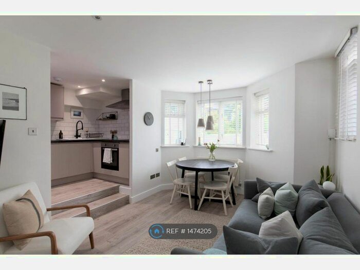 1 Bedroom Flat To Rent In Pepys Rd, London, SE14