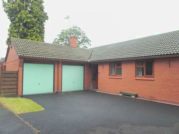 4 Bedroom Bungalow To Rent In Cardinal Drive, Kidderminster, DY10