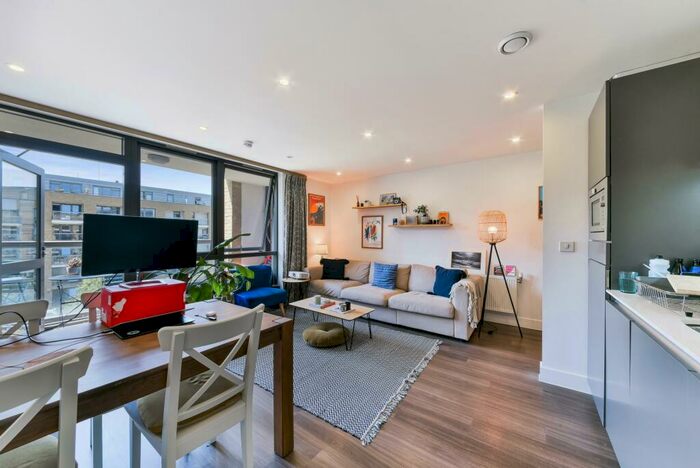 1 Bedroom Apartment To Rent In Arlington Avenue, N1