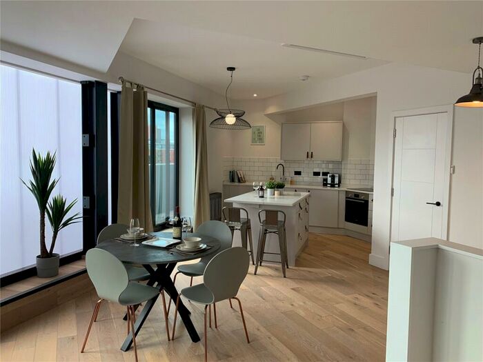 2 Bedroom Duplex To Rent In Chapmans Passage, Birmingham, West Midlands, B1