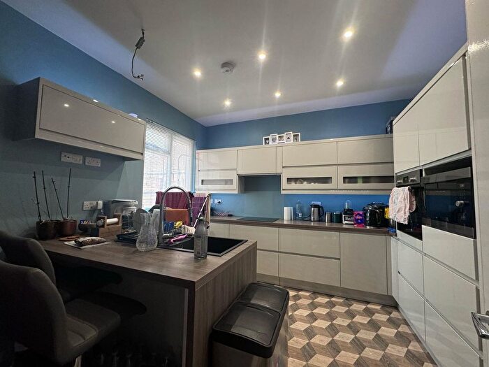 2 Bedroom Maisonette To Rent In Westland Road, Watford, WD17