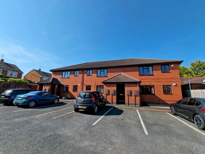 2 Bedroom Flat To Rent In Bilbrook Road, Bilbrook, WV8