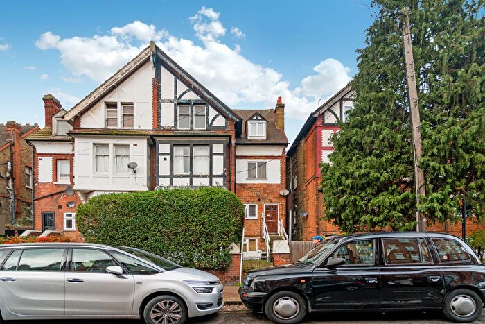 1 Bedroom Flat To Rent In Gleneagle Road, Streatham, SW16