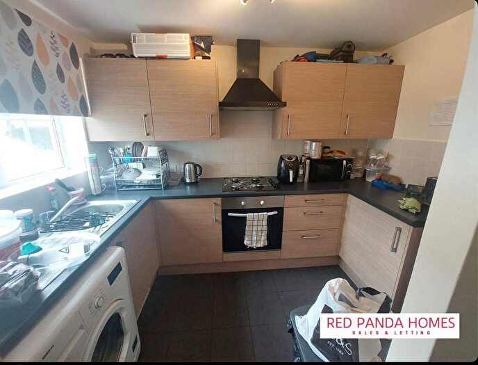 2 Bedroom Semi-Detached House To Rent In Stanley Road, Wolverhampton, WV10