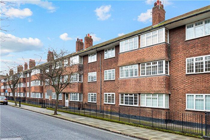 2 Bedroom Flat For Sale In Garden Row, London, SE1