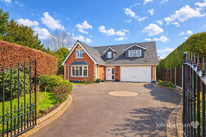 4 Bedroom Detached House For Sale In Mill Hill Lane, Burton-on-Trent, DE15