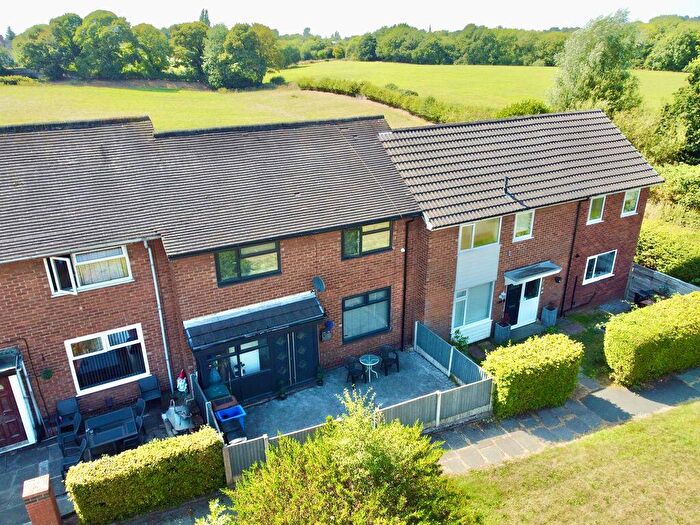 3 Bedroom Semi-Detached House For Sale In Heathcote Gardens, Stockport, SK6