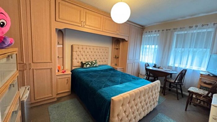 2 Bedroom Flat To Rent In Anglica Drive, Beckton, E6