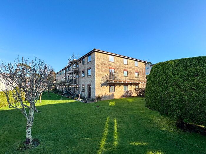 2 Bedroom Flat For Sale In The Anchorage, Belle Vue Road, Paignton, TQ4