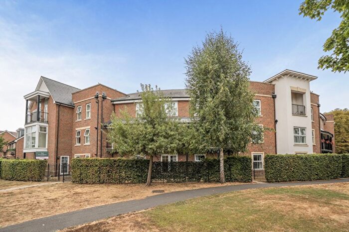 2 Bedroom Flat For Sale In Summer Gardens, Ickenham, UB10