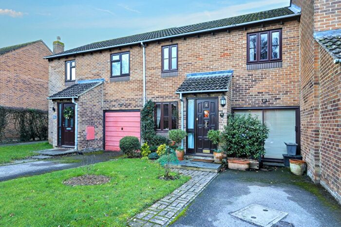 3 Bedroom Terraced House For Sale In Woodlands, Freeland, Witney, OX29