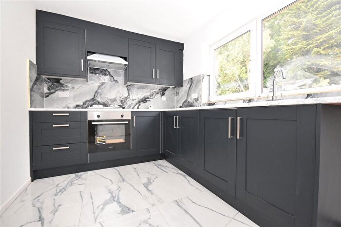 2 Bedroom Semi-Detached House For Sale In South Ridge, Kippax, Leeds, West Yorkshire, LS25