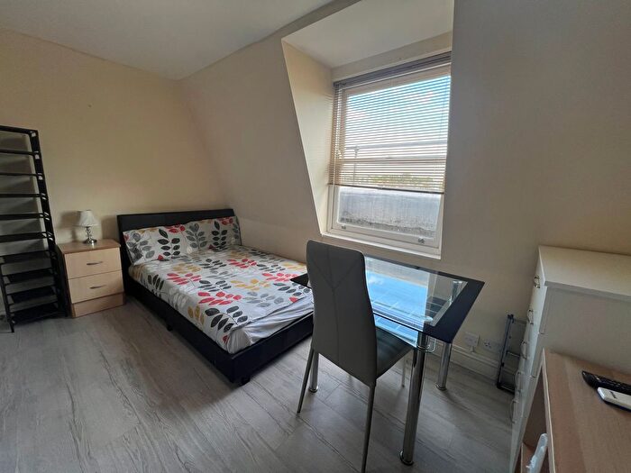 Studio To Rent In Cromwell Road, London, SW7