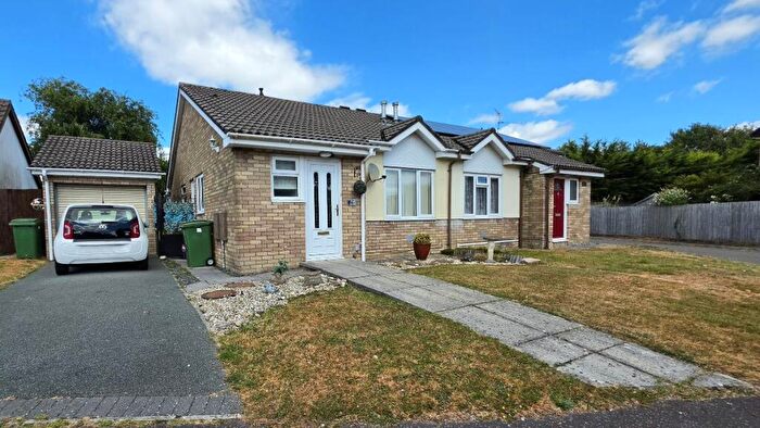 2 Bedroom Bungalow For Sale In Willow-herb Close, St. Mellons, Cardiff, CF3