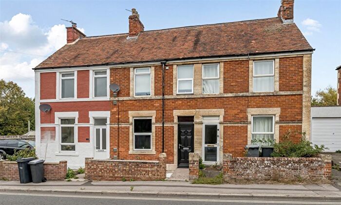 2 Bedroom Terraced House For Sale In West Ashton Road, Trowbridge, BA14