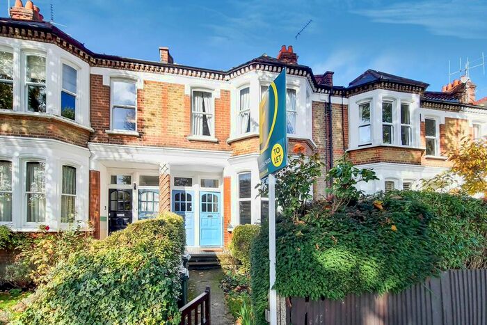 3 Bedroom Maisonette To Rent In Harborough Road, Streatham, London, SW16