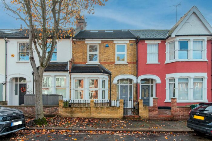 4 Bedroom Terraced House To Rent In Richmond Road, East Finchley, N2