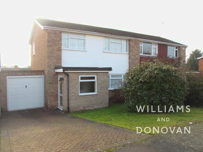 3 Bedroom Semi-Detached House To Rent In Russet Way, Hockley, SS5
