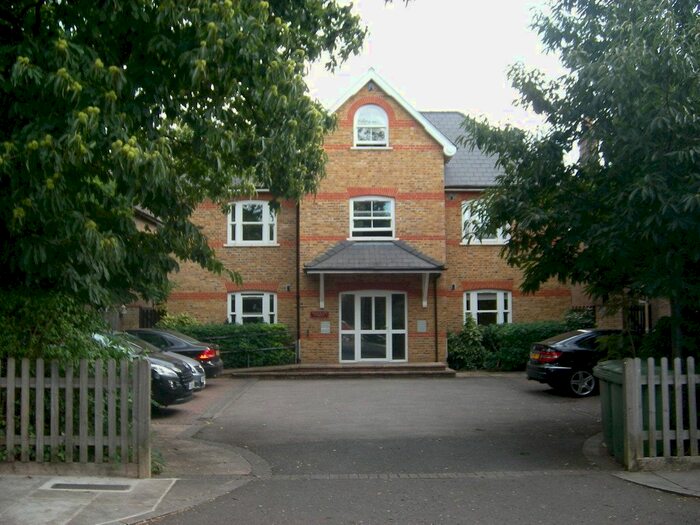 2 Bedroom Flat To Rent In St. James's Road, Hampton Hill, Hampton, TW12