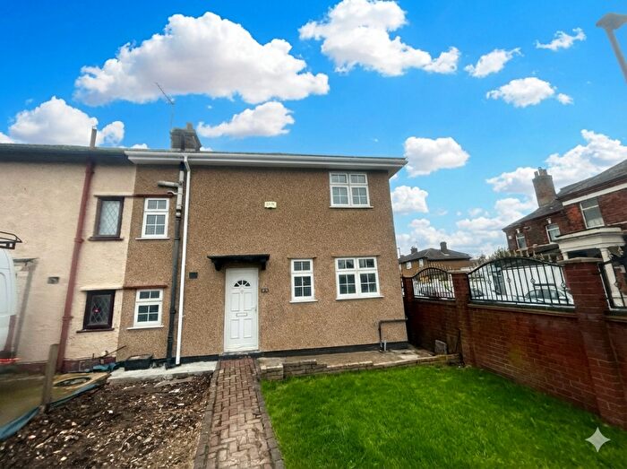3 Bedroom Semi Detached House To Rent In Southbury Road, Enfield, Greater London, EN3