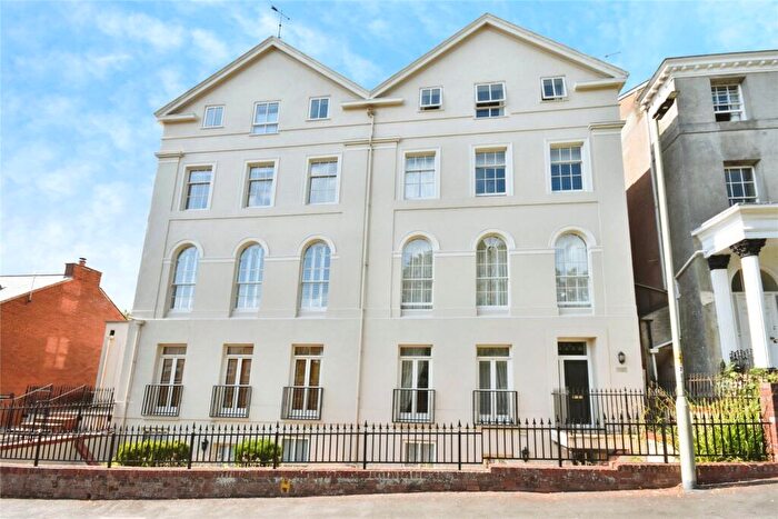 2 Bedroom Flat For Sale In Clifton Hill, Exeter, Devon, EX1