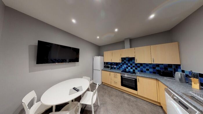 2 Bedroom Flat To Rent In Union Street, City Centre, Aberdeen, AB11