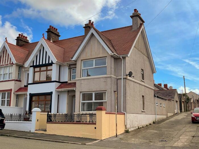 3 Bedroom End Of Terrace House To Rent In Dartmouth Street, Milford Haven, SA73