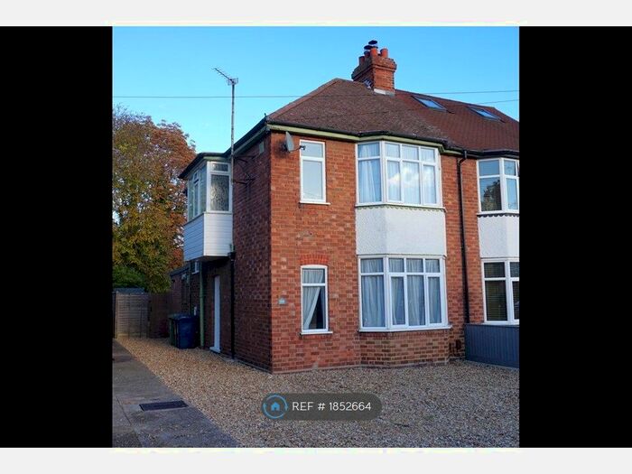 3 Bedroom Semi-Detached House To Rent In Lovell Road, Cambridge, CB4