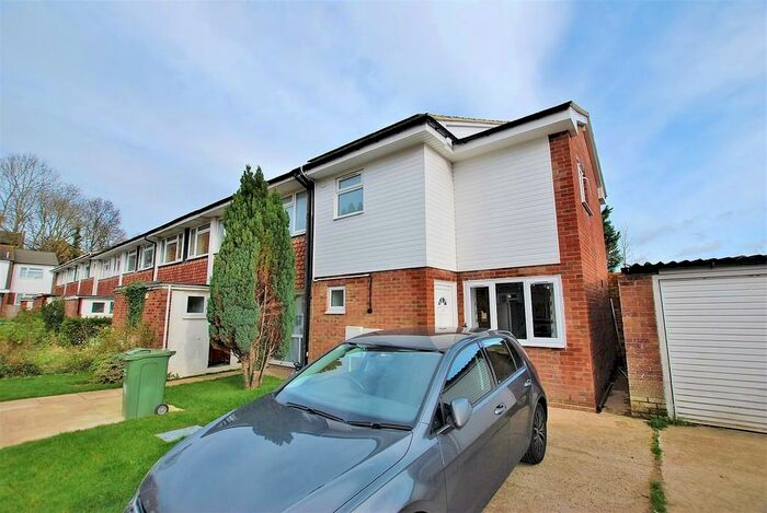2 Bedroom End Of Terrace House To Rent In Guildford Park Avenue, GU2