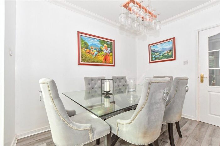 4 Bedroom Detached House For Sale In Harrow Way, Kingsnorth, Ashford, Kent, TN23