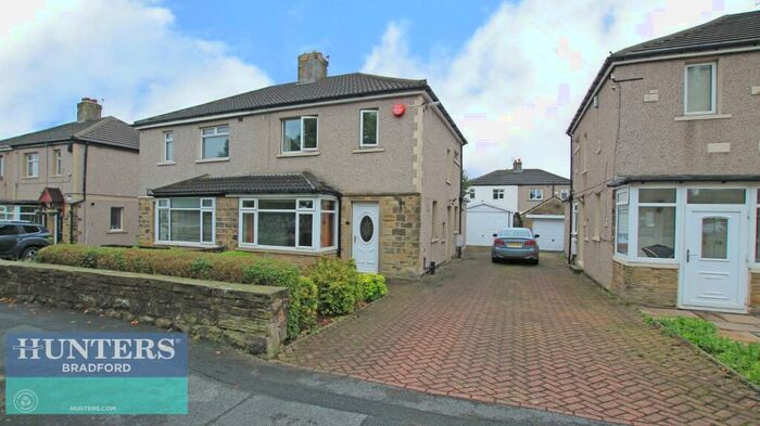 3 Bedroom Semi-Detached House To Rent In Odsal Road, Wibsey, Bradford, BD6