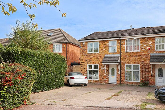 3 Bedroom Terraced House For Sale In Wykeham Close, Sipson, West Drayton, UB7