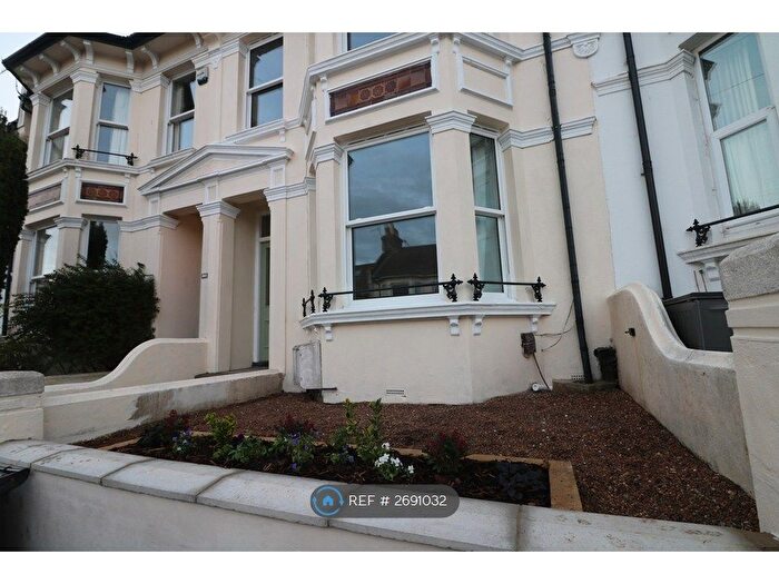 2 Bedroom Flat To Rent In Compton Road, Brighton, BN1