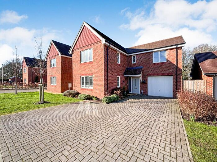 4 Bedroom Detached House For Sale In Regis Manor Road, Burghfield Common, Reading, RG7