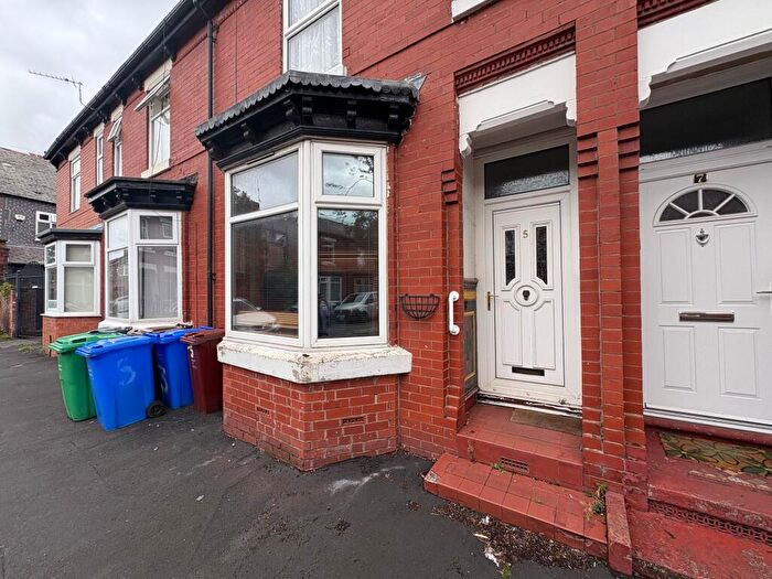 3 Bedroom Terraced House For Sale In Lynwood Avenue, Manchester, M16
