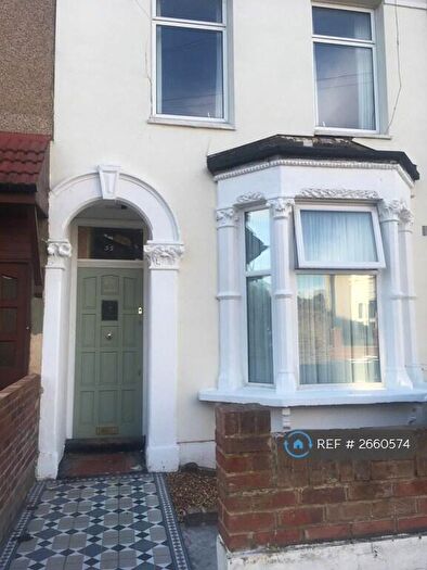 1 Bedroom Flat To Rent In Evesham Road, London, E15