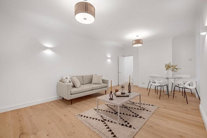 1 Bedroom Flat To Rent In Ossington Buildings, London, W1U