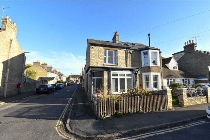 1 Bedroom Apartment To Rent In Richmond Road, Cambridge, CB4