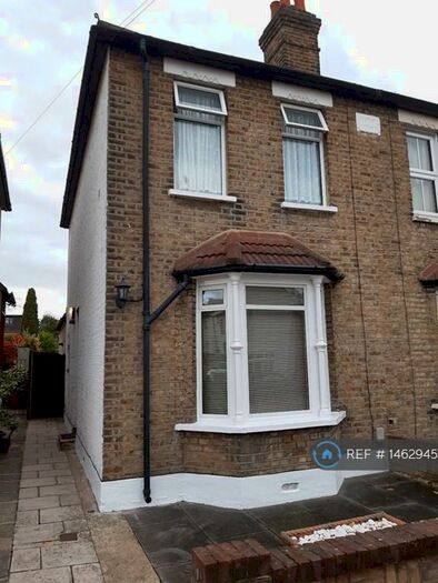 2 Bedroom Semi-Detached House To Rent In Malvern Road, Hornchurch, RM11