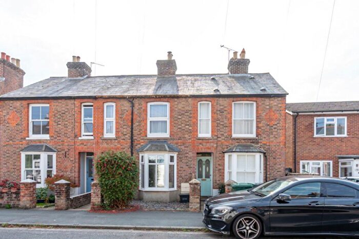 3 Bedroom House To Rent In Grove Road, Chichester, PO19