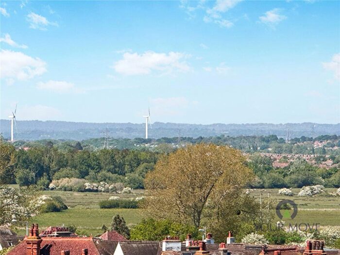 2 Bedroom Flat For Sale In Carew Road, Eastbourne, East Sussex, BN21