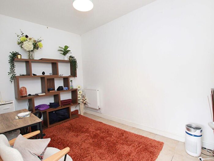 2 Bedroom Detached House For Sale In Brynamlwg, Pontyclun, CF72